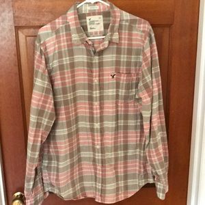 Men’s large American Eagle Button down shirt